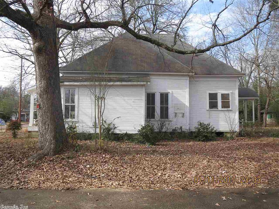 2nd image of 400 W Elm St
