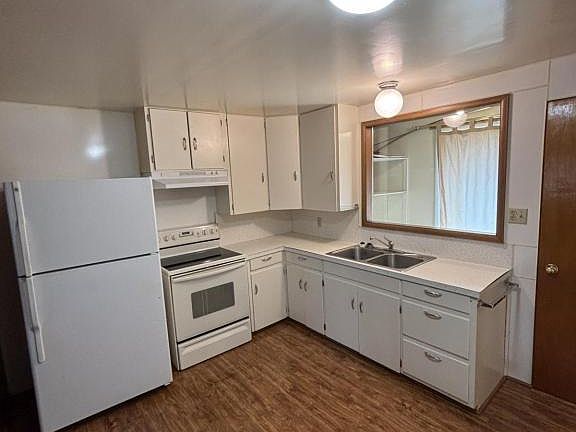 5th image of 626 Washakie St