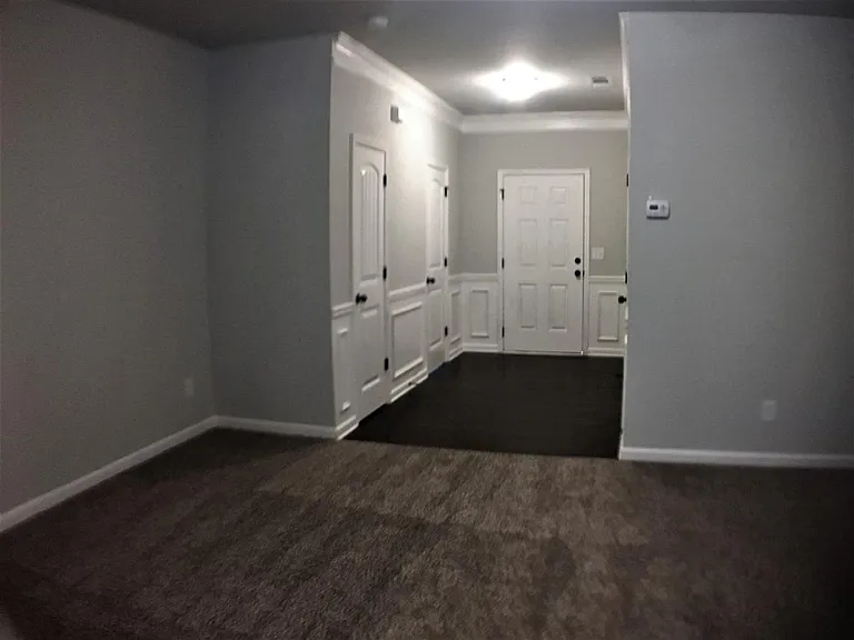 690 Oakside Pl — Photo 3