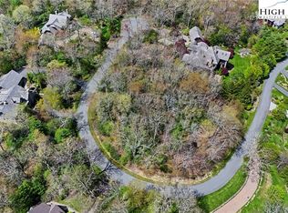 114 W Indrio Rd, Blowing Rock, NC 28605