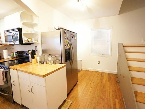 3rd image of 1614 Jefferson Ave APT 08