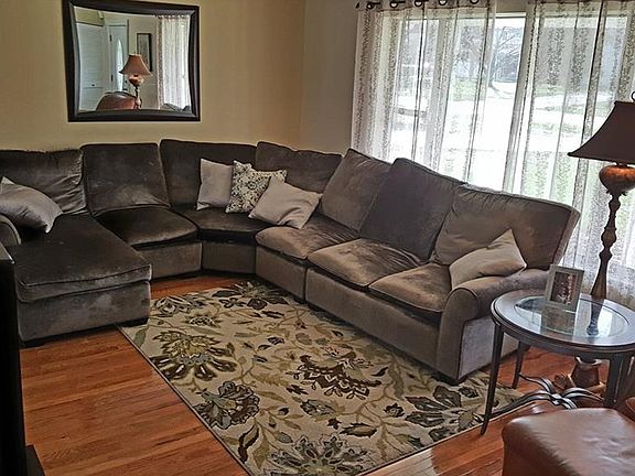 3rd image of 26932 Sudbury Dr