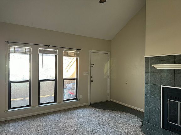 5th image of 573 Ayrshire Way APT D