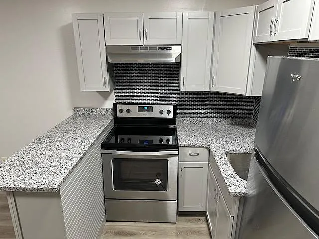 572 Essex St #2C — Photo 5
