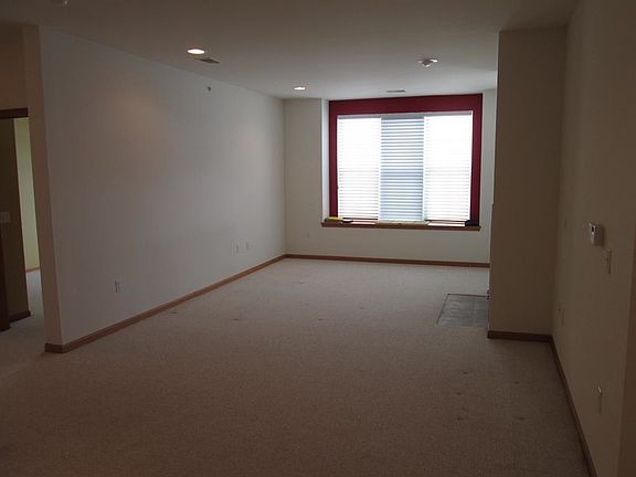 4th image of 3862 S Lake Dr #122