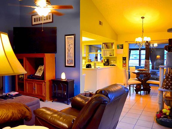 5th image of 4090 Bayberry Dr