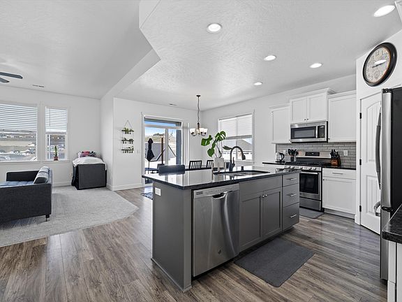 4th image of 7080 W 32nd Ave