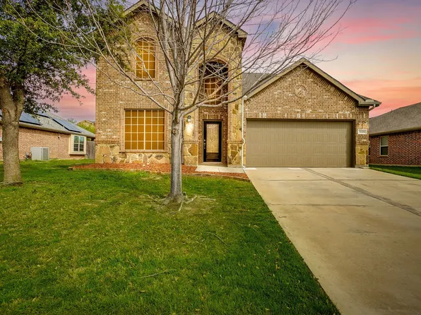 1320 Shelley Dr, Burleson, TX 76028