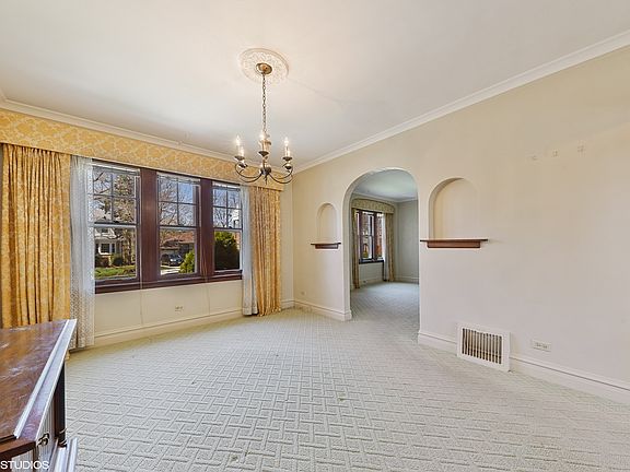 4th image of 7111 N Ozanam Ave