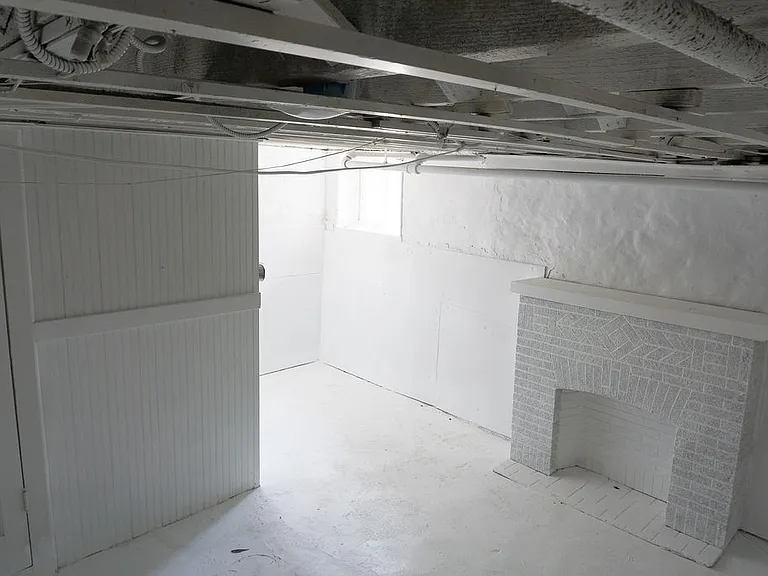 3400 W Franklin St #A — Photo 8