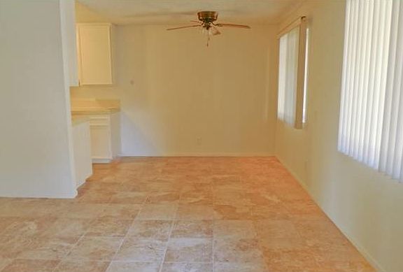 Living Room/Dining Area