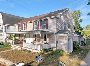 20 N Main St, Bradford, RI 02808