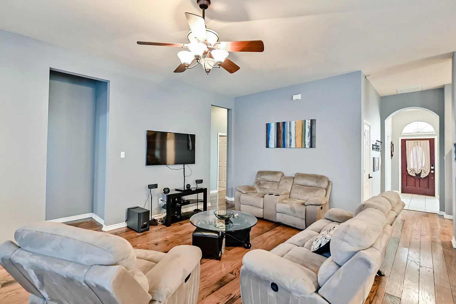 4 bed, 2.0 bath, 2325 sqft, $5,589 — Photo 2