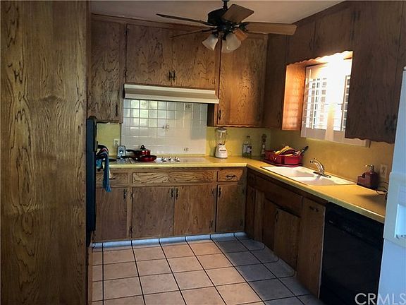 5th image of 23876 Hemlock Ave