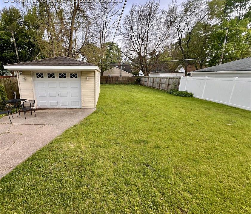 914 Bauman Ave, photo 20