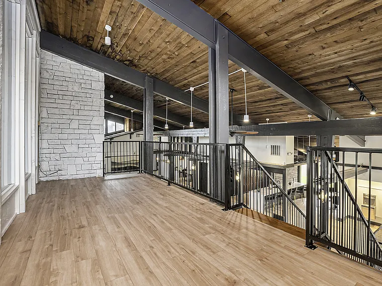 Kenilworth Apartments — Photo 44