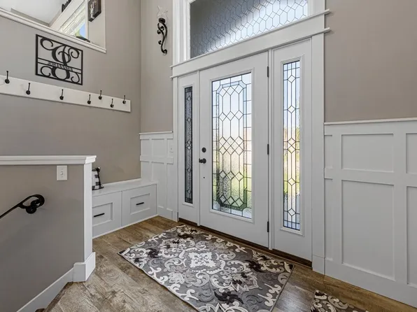 2221 Hulett Ave, Faribault, MN 55021