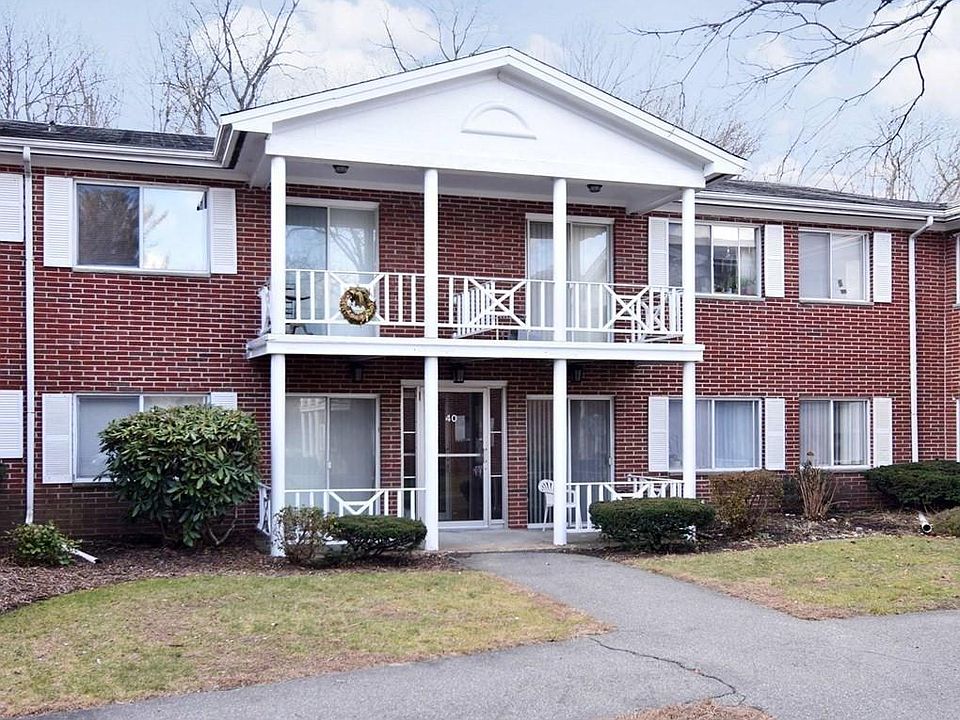 1st image of 40 Bayberry Dr APT 2