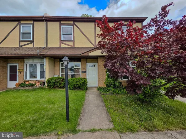 1217 Suzann Dr, Warrington, PA 18976