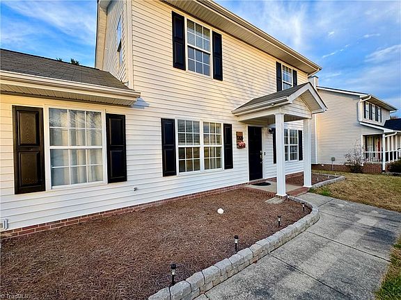 4th image of 1205 Birch Hill Dr