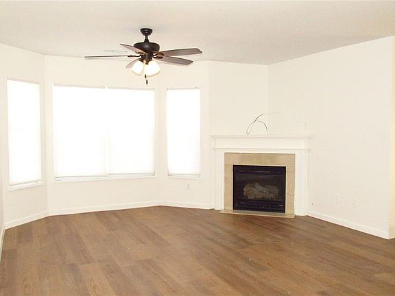 5th image of 450 Benton Dr APT A