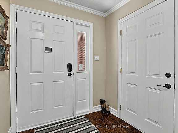 5th image of 214 Lancaster Ave