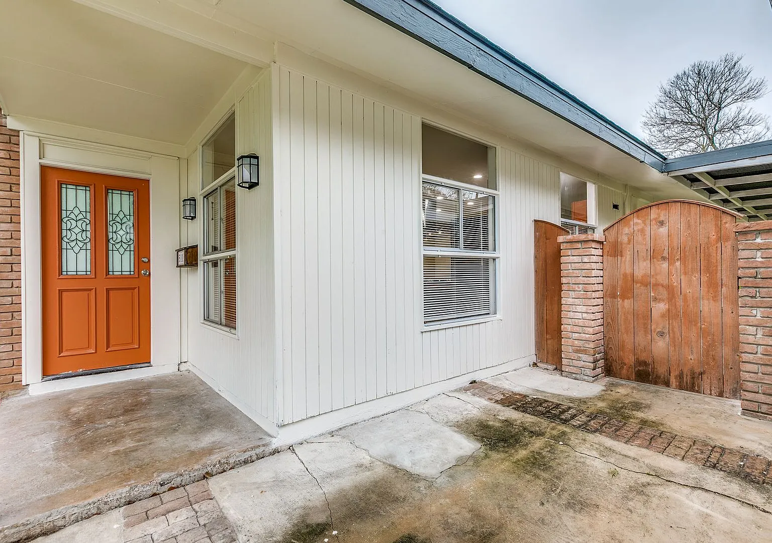 Mid-Century Modern In Bel Meade — Photo 1