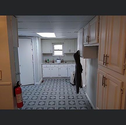 4th image of 109 Bridge Ave
