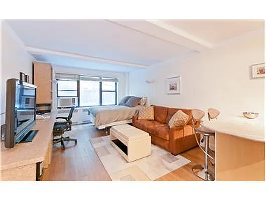 Sold by Douglas Elliman | media 17