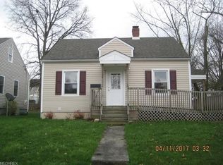 136 Adams Ave, Cuyahoga Falls, OH 44221