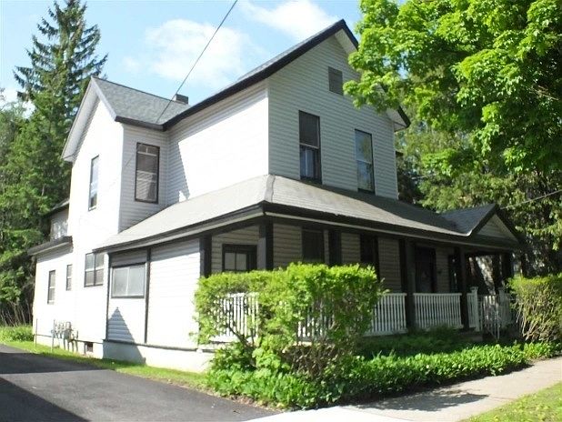 1st image of 182 Lake Ave
