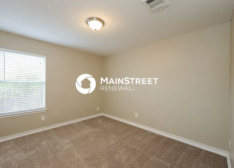 10211 Round Rock Way — Photo 8