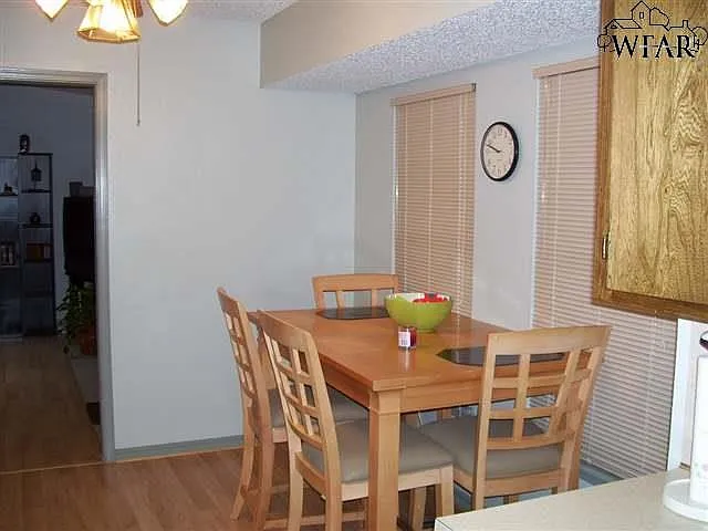 14 Anita Ln — Photo 4