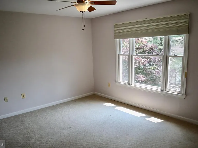 17105 Thatcher Ct — Photo 22