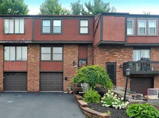 216 Glen Spring Cir, Canonsburg, PA 15317