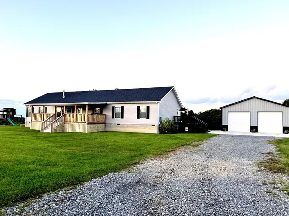 338 John Bess Ln, Fenwick, WV 26202