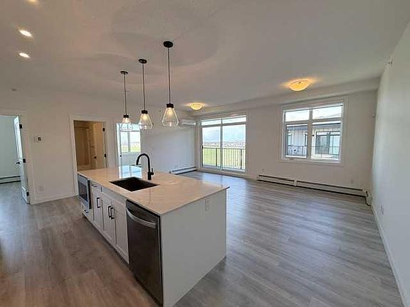 5th image of 200 NW Seton Cir SE #2416