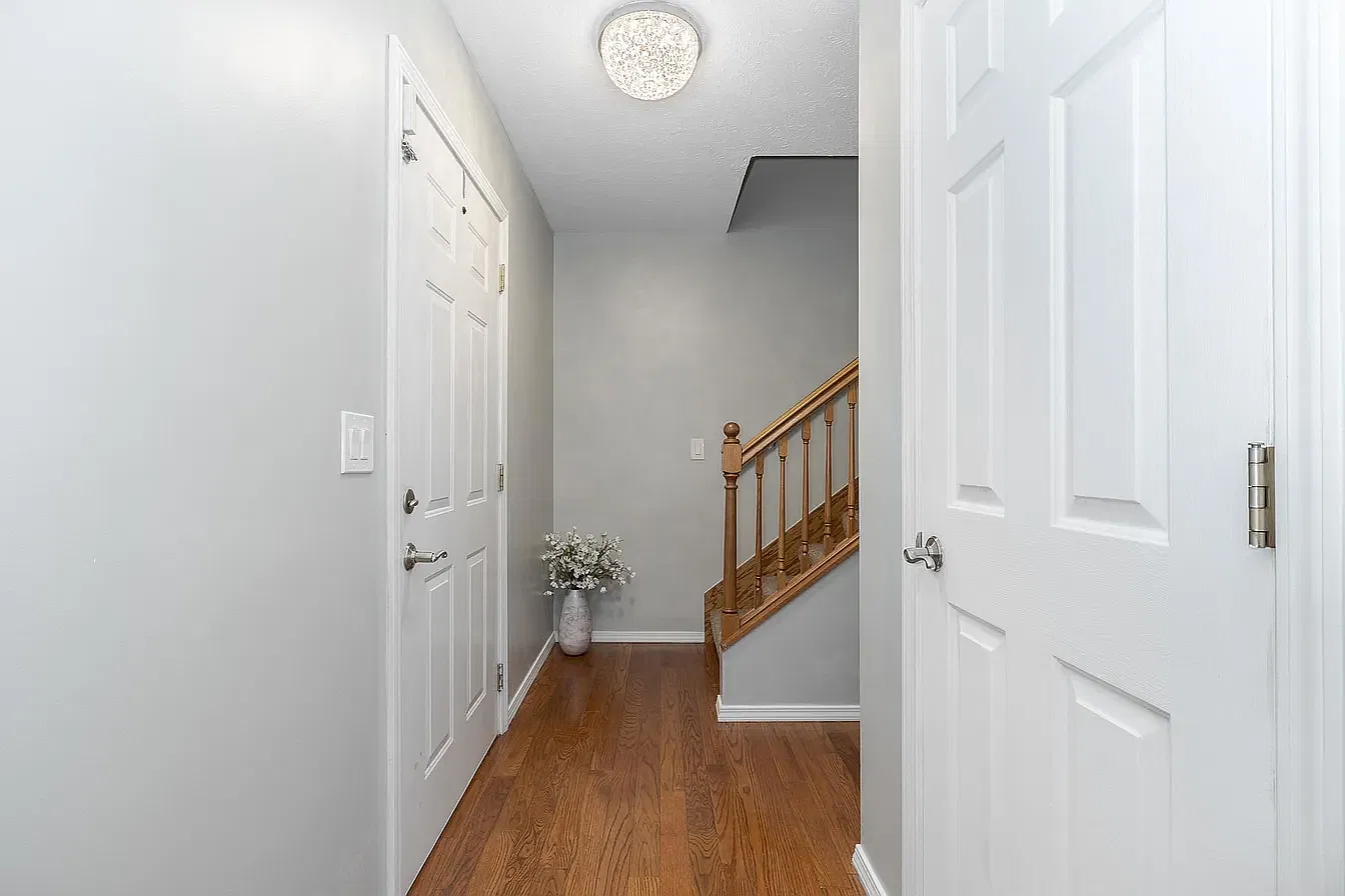4 bed, 2785 sqft, $2,799 — Photo 2