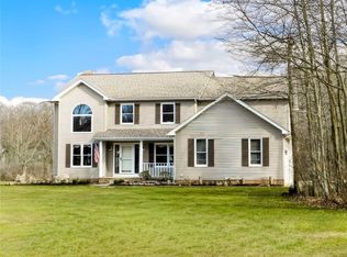 179 Greenview Dr, Aurora, OH 44202