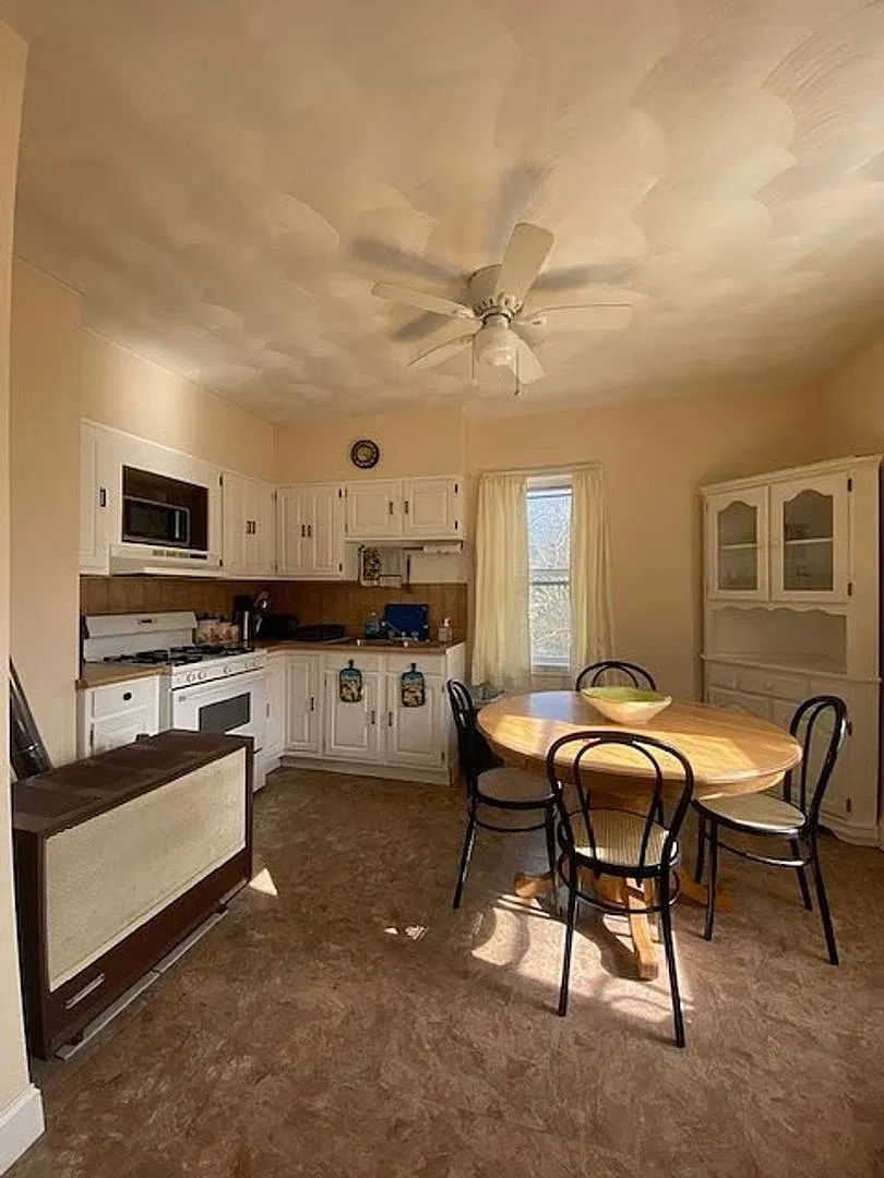 Quiet 1BR Apartment in New Bedford — Photo 3