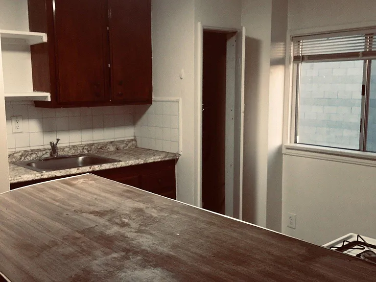 2414 Del Mar Ave #D — Photo 11