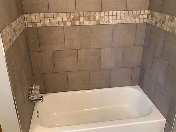 4th image of 506 W 12th Ave