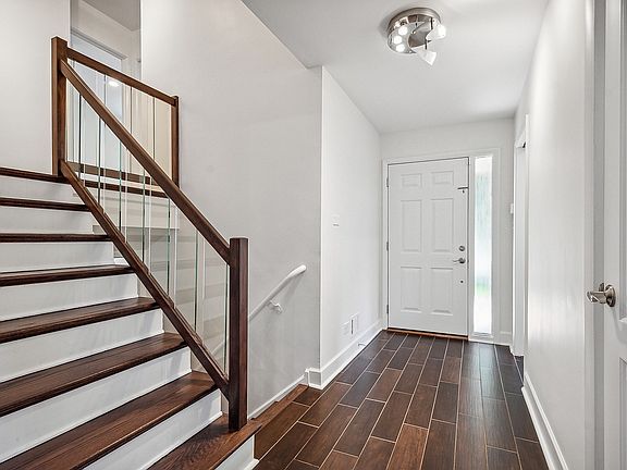 5th image of 541 Knox Ave