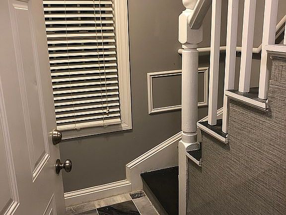 4th image of 204 Jefferson Ave #3