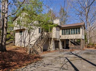 367 Saunders Dr, Bushkill, PA 18324