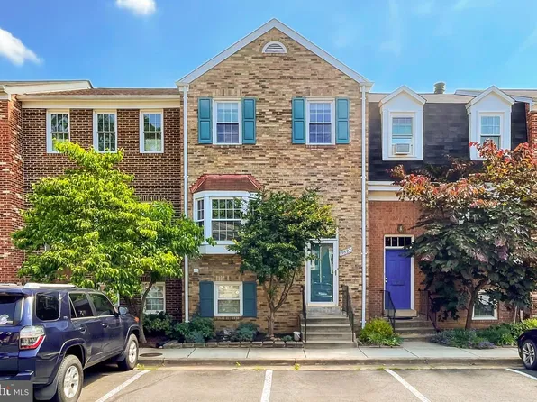 3822 Brighton Ct, Alexandria, VA 22305