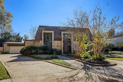 5203 Braesvalley Dr Photo 1