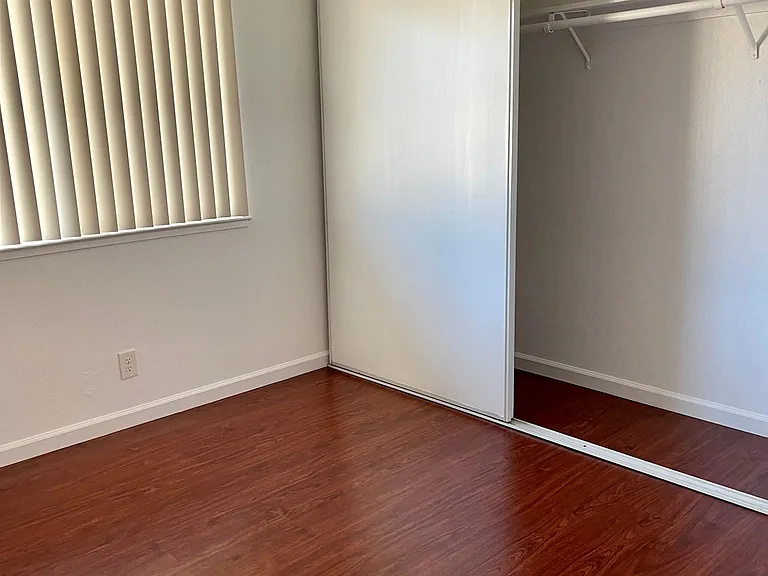 1143 Roewill Dr #3 — Photo 6