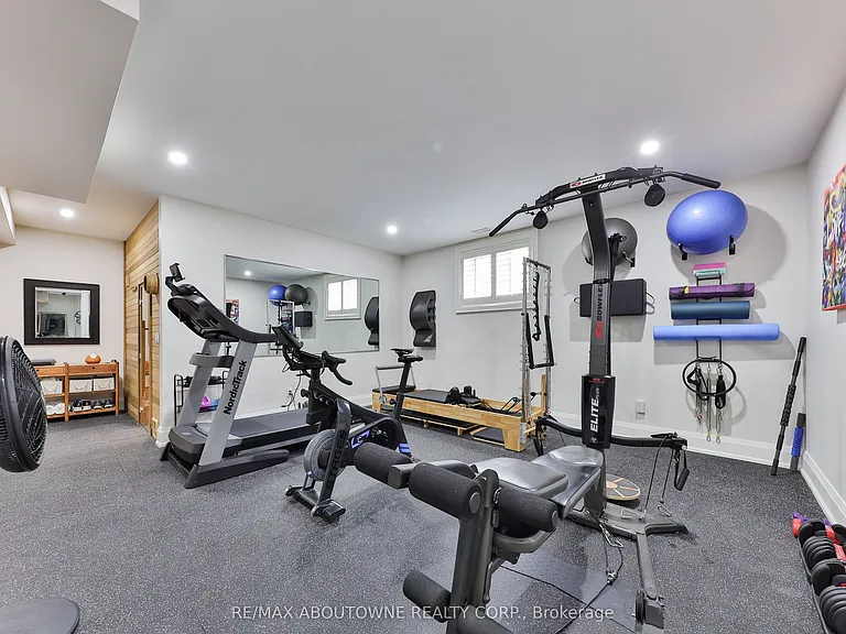 408 Saville Cres — Photo 42