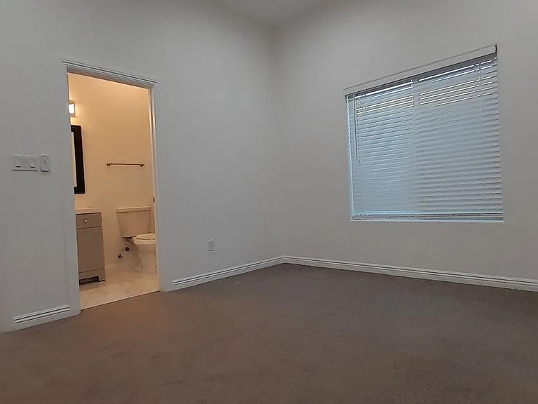 8332 Rea Ave — Photo 11